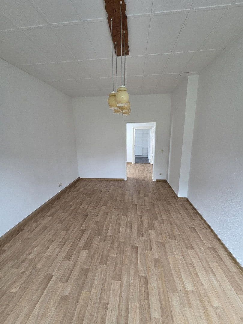 2 bedroom with open-plan kitchen flat to rent, 112 m², Zeitz, Saxony-Anhalt 2 bedroom with open-plan kitchen flat to rent, 112 m², Zeitz, Saxony-Anhalt