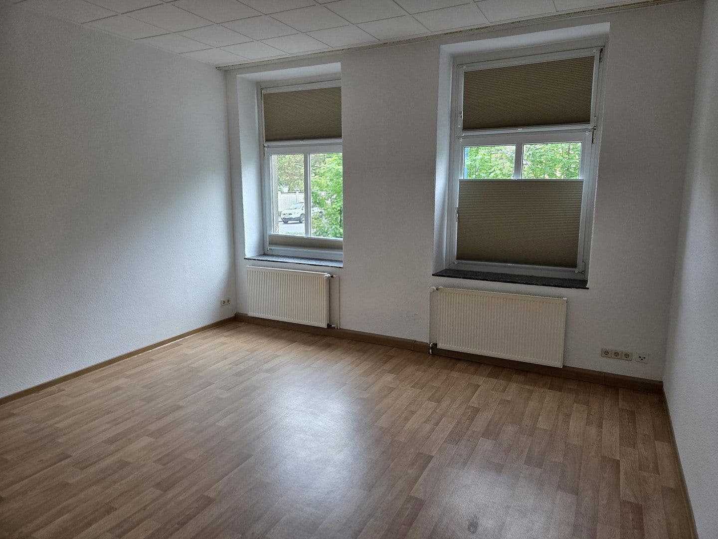 2 bedroom with open-plan kitchen flat to rent, 112 m², Zeitz, Saxony-Anhalt 2 bedroom with open-plan kitchen flat to rent, 112 m², Zeitz, Saxony-Anhalt