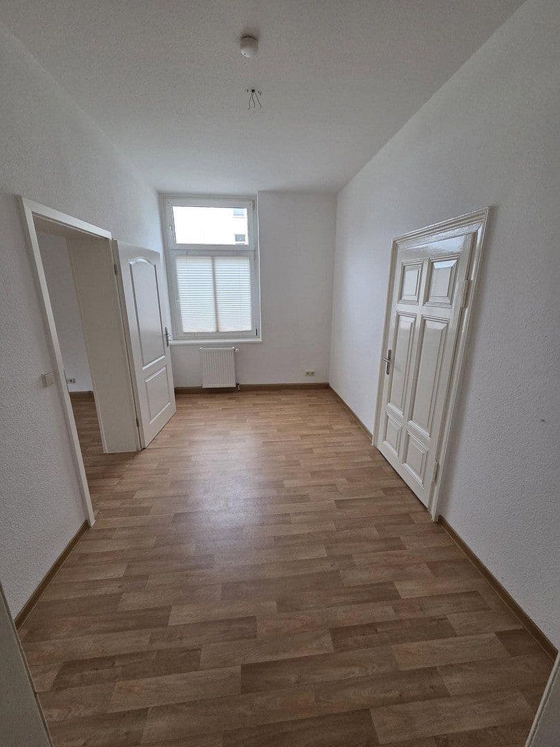 2 bedroom with open-plan kitchen flat to rent, 112 m², Zeitz, Saxony-Anhalt 2 bedroom with open-plan kitchen flat to rent, 112 m², Zeitz, Saxony-Anhalt