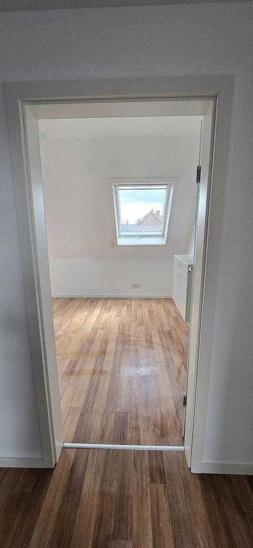 3 bedroom flat to rent, 52 m², Stuttgart, Baden-Württemberg 3 bedroom flat to rent, 52 m², Stuttgart, Baden-Württemberg