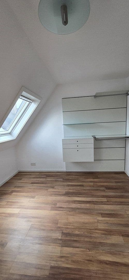 3 bedroom flat to rent, 52 m², Stuttgart, Baden-Württemberg 3 bedroom flat to rent, 52 m², Stuttgart, Baden-Württemberg