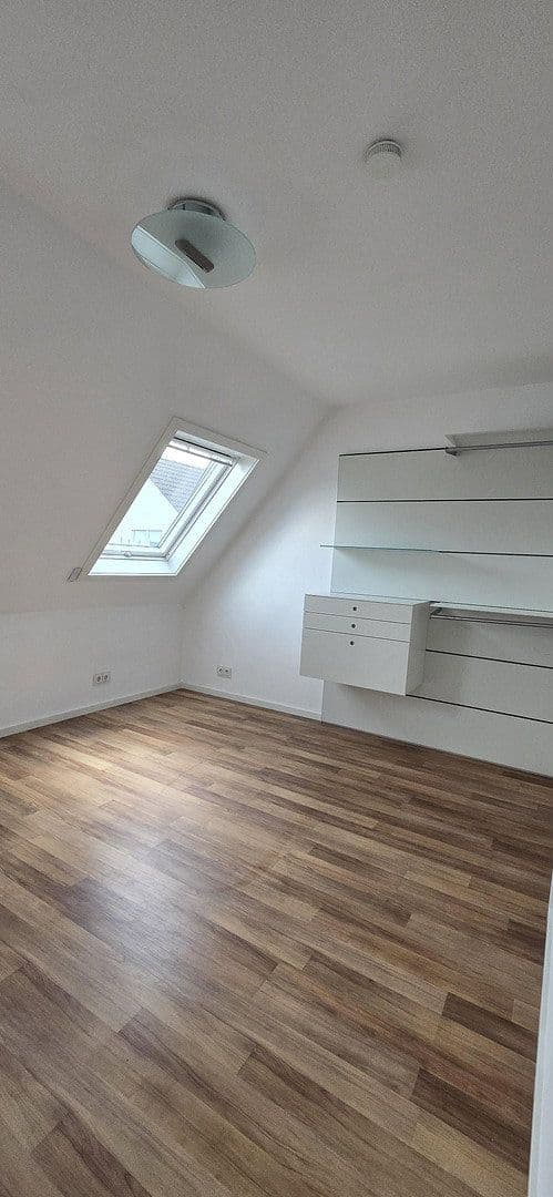 3 bedroom flat to rent, 52 m², Stuttgart, Baden-Württemberg 3 bedroom flat to rent, 52 m², Stuttgart, Baden-Württemberg