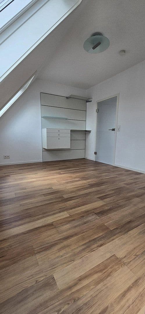 3 bedroom flat to rent, 52 m², Stuttgart, Baden-Württemberg 3 bedroom flat to rent, 52 m², Stuttgart, Baden-Württemberg