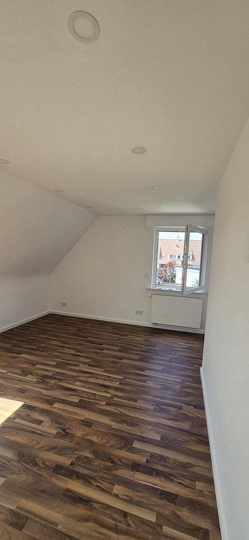 3 bedroom flat to rent, 52 m², Stuttgart, Baden-Württemberg 3 bedroom flat to rent, 52 m², Stuttgart, Baden-Württemberg