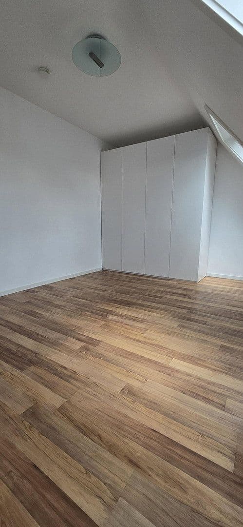 3 bedroom flat to rent, 52 m², Stuttgart, Baden-Württemberg 3 bedroom flat to rent, 52 m², Stuttgart, Baden-Württemberg