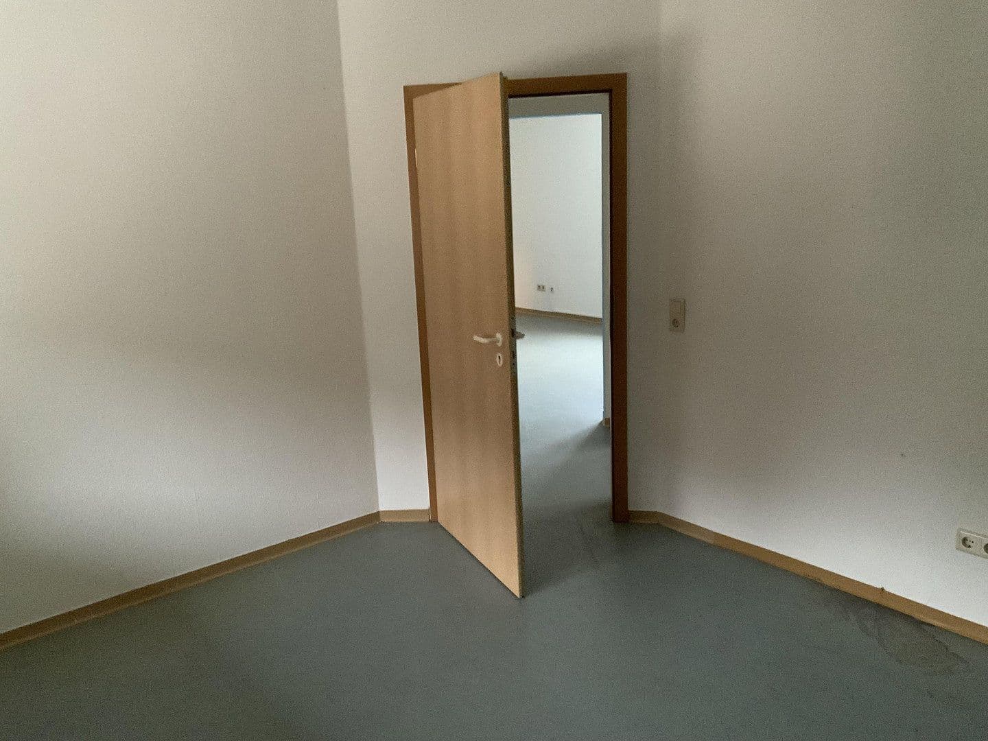 house to rent, 454 m², Oberweiler-Tiefenbach, Rhineland-Palatinate house to rent, 454 m², Oberweiler-Tiefenbach, Rhineland-Palatinate