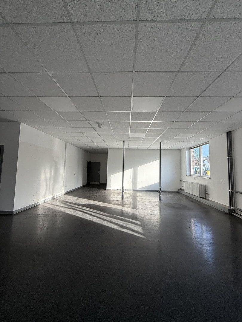 non-residential property to rent, 2,170 m², Magdeburgerstrasse 37, Gelsenkirchen, North Rhine-Westphalia non-residential property to rent, 2,170 m², Magdeburgerstrasse 37, Gelsenkirchen, North Rhine-Westphalia
