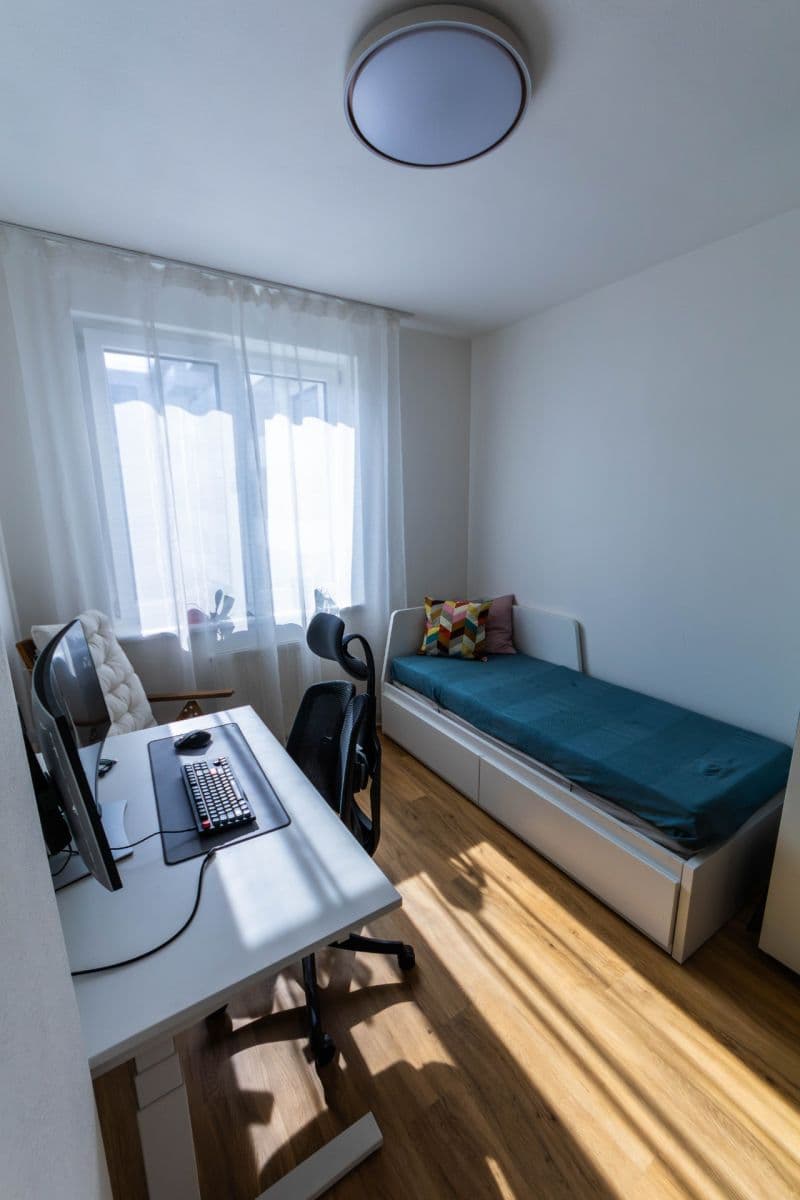2 bedroom with open-plan kitchen flat to rent, 73 m², Jižní, Brno, Jihomoravský Region 2 bedroom with open-plan kitchen flat to rent, 73 m², Jižní, Brno, Jihomoravský Region