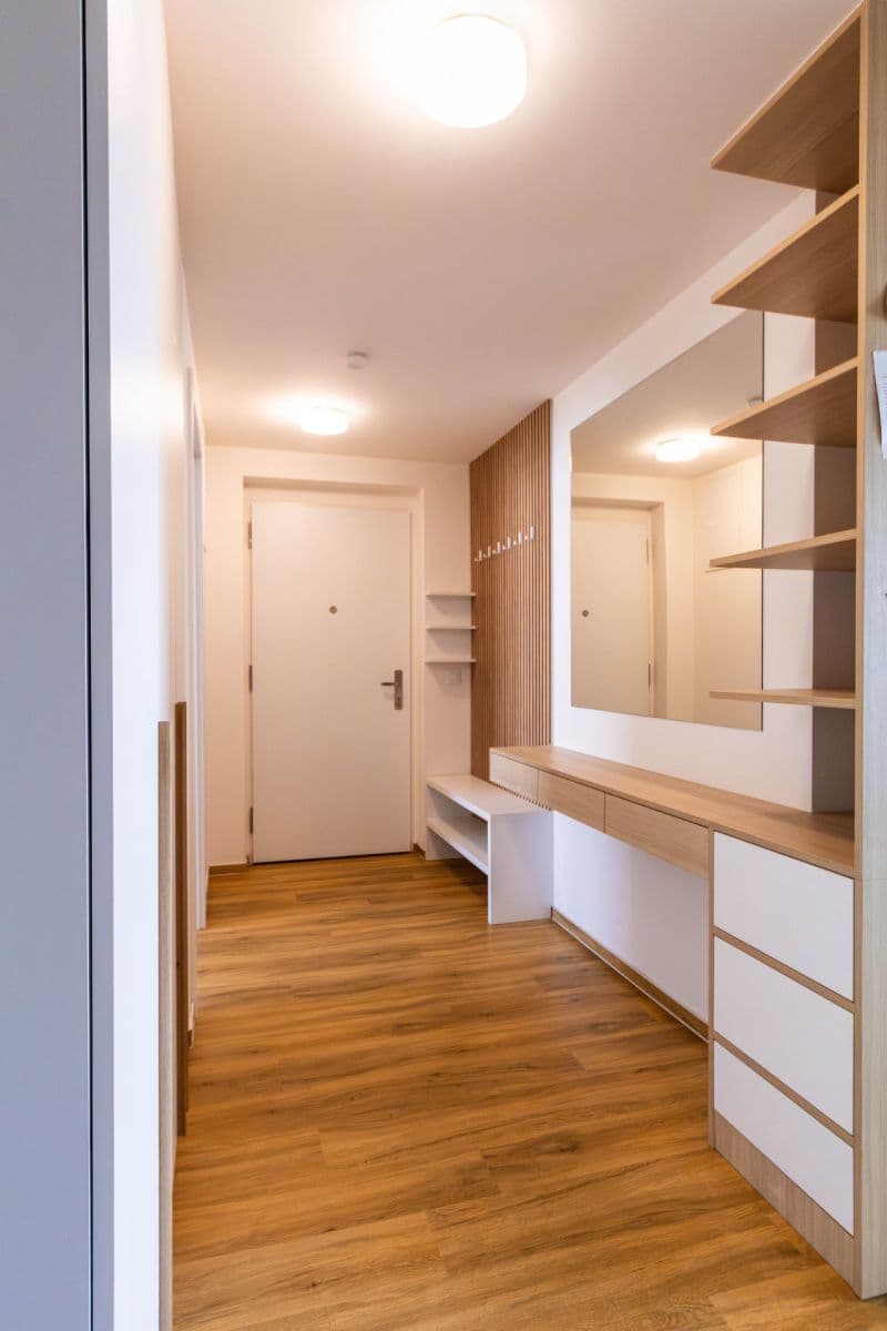 2 bedroom with open-plan kitchen flat to rent, 73 m², Jižní, Brno, Jihomoravský Region 2 bedroom with open-plan kitchen flat to rent, 73 m², Jižní, Brno, Jihomoravský Region