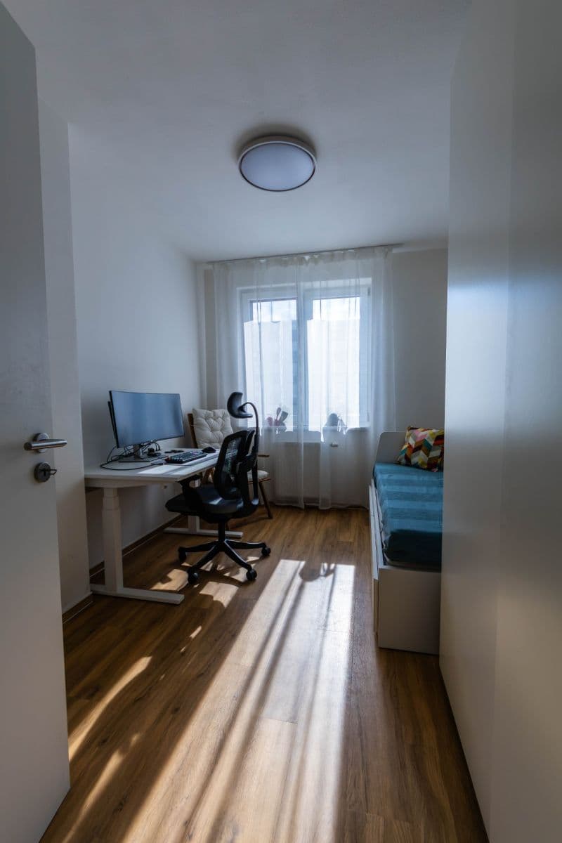 2 bedroom with open-plan kitchen flat to rent, 73 m², Jižní, Brno, Jihomoravský Region 2 bedroom with open-plan kitchen flat to rent, 73 m², Jižní, Brno, Jihomoravský Region