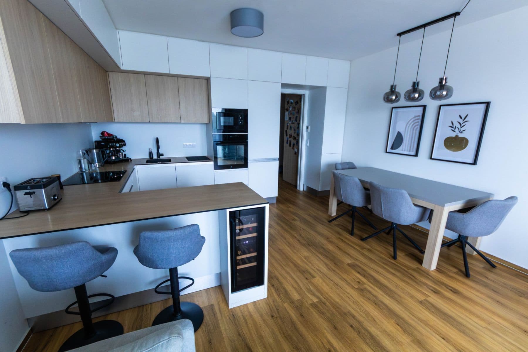 2 bedroom with open-plan kitchen flat to rent, 73 m², Jižní, Brno, Jihomoravský Region 2 bedroom with open-plan kitchen flat to rent, 73 m², Jižní, Brno, Jihomoravský Region