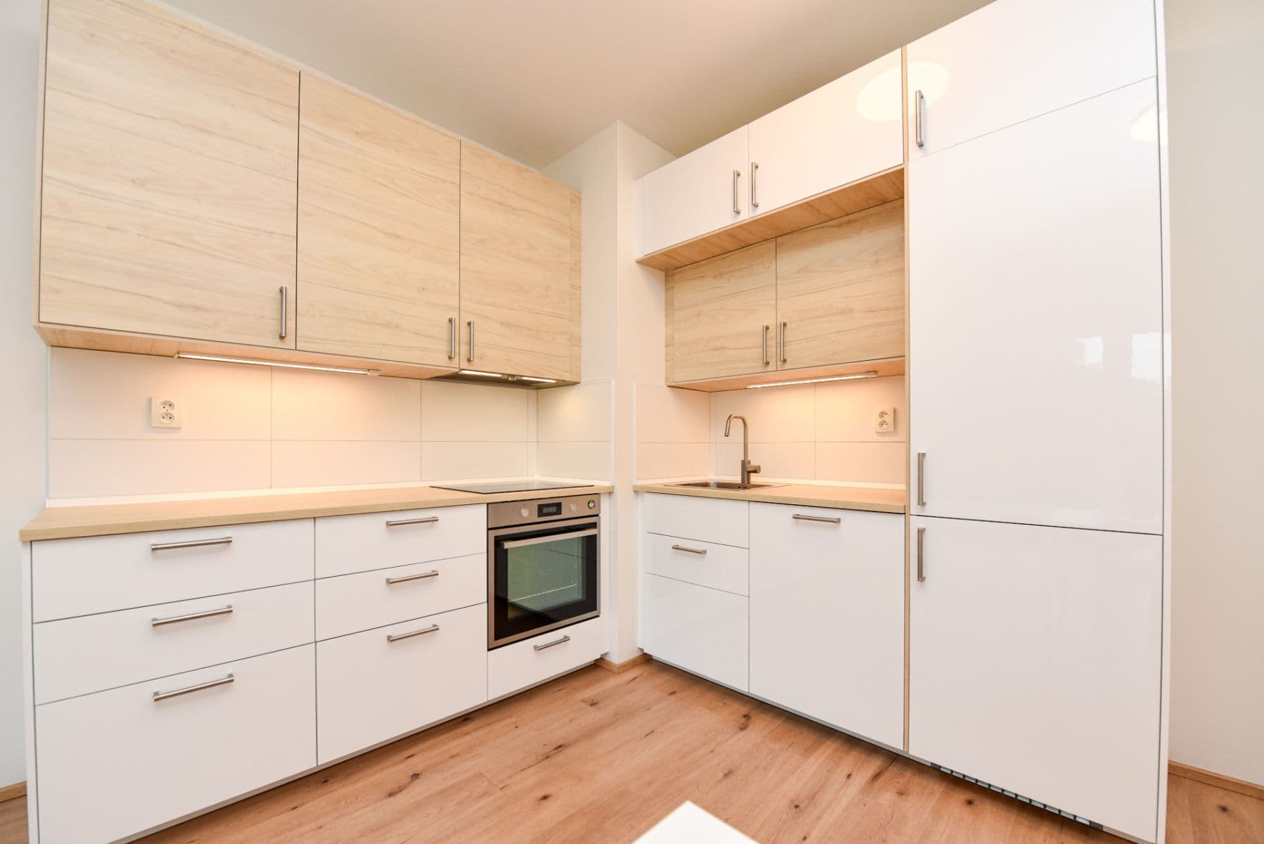 1 bedroom with open-plan kitchen flat to rent, 57 m², Na Parkáně, Beroun, Středočeský Region 1 bedroom with open-plan kitchen flat to rent, 57 m², Na Parkáně, Beroun, Středočeský Region