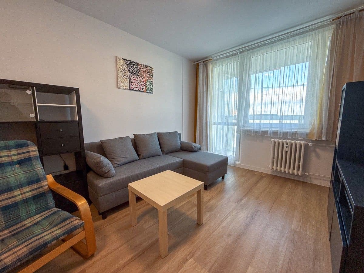 1 bedroom with open-plan kitchen flat to rent, 46 m², Bellušova, Prague, Prague 1 bedroom with open-plan kitchen flat to rent, 46 m², Bellušova, Prague, Prague