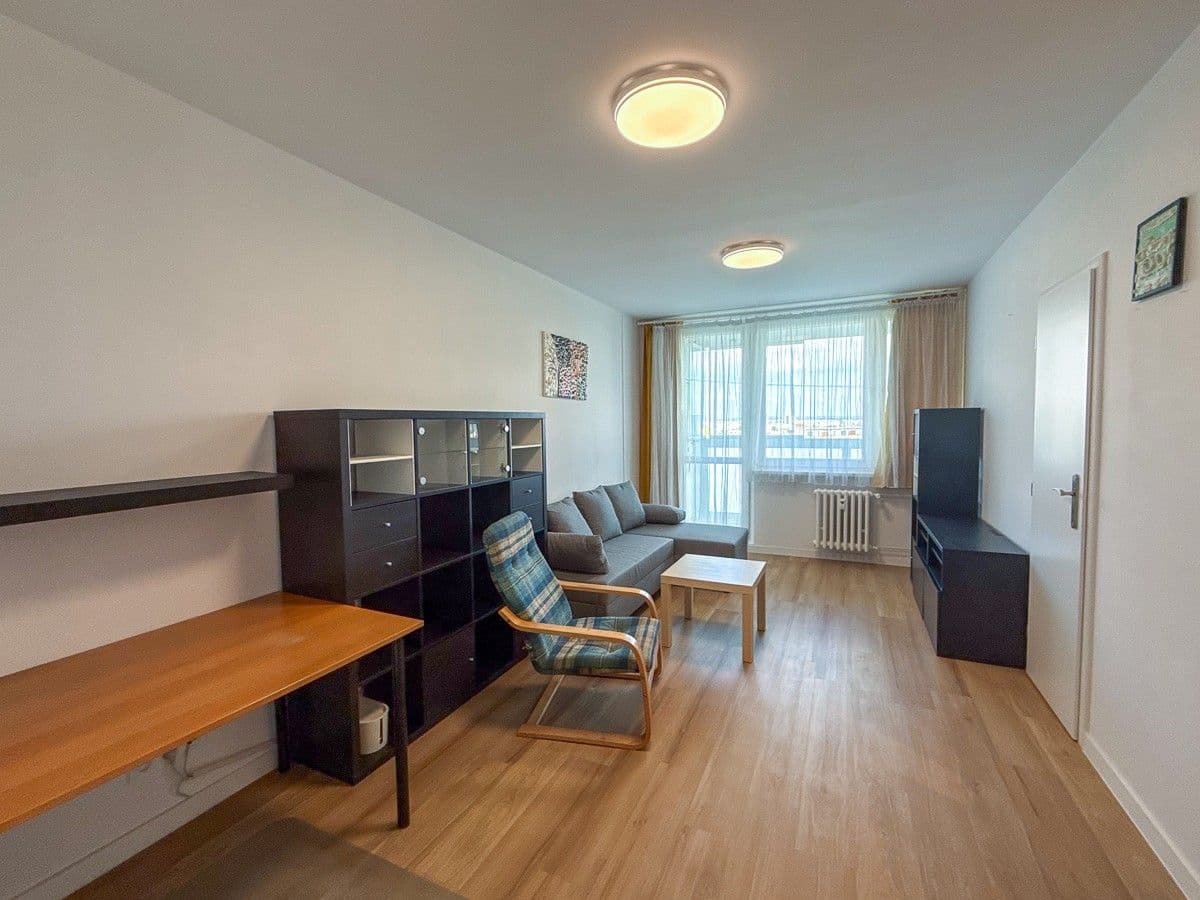 1 bedroom with open-plan kitchen flat to rent, 46 m², Bellušova, Prague, Prague 1 bedroom with open-plan kitchen flat to rent, 46 m², Bellušova, Prague, Prague