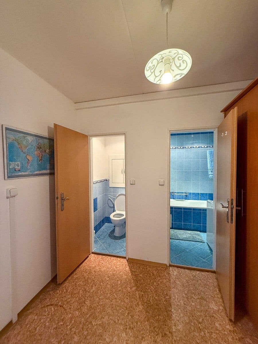 1 bedroom with open-plan kitchen flat to rent, 46 m², Bellušova, Prague, Prague 1 bedroom with open-plan kitchen flat to rent, 46 m², Bellušova, Prague, Prague