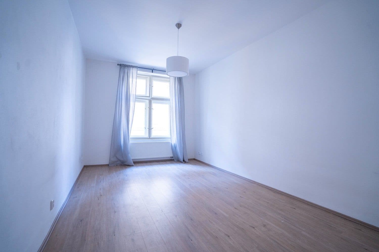 1 bedroom flat to rent, 45 m², Moskevská, Prague, Prague 1 bedroom flat to rent, 45 m², Moskevská, Prague, Prague