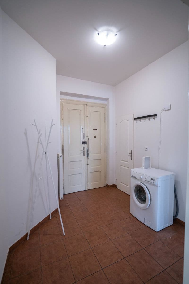 1 bedroom flat to rent, 45 m², Moskevská, Prague, Prague 1 bedroom flat to rent, 45 m², Moskevská, Prague, Prague
