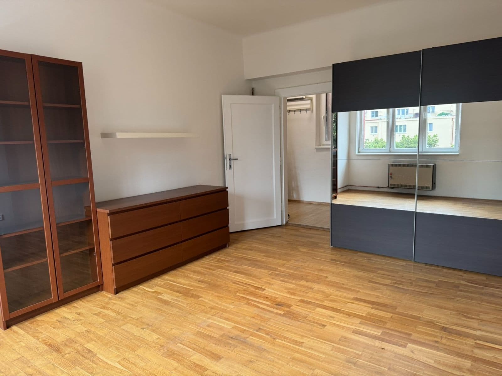 1 bedroom with open-plan kitchen flat to rent, 46 m², Biskupcova, Prague, Prague 1 bedroom with open-plan kitchen flat to rent, 46 m², Biskupcova, Prague, Prague