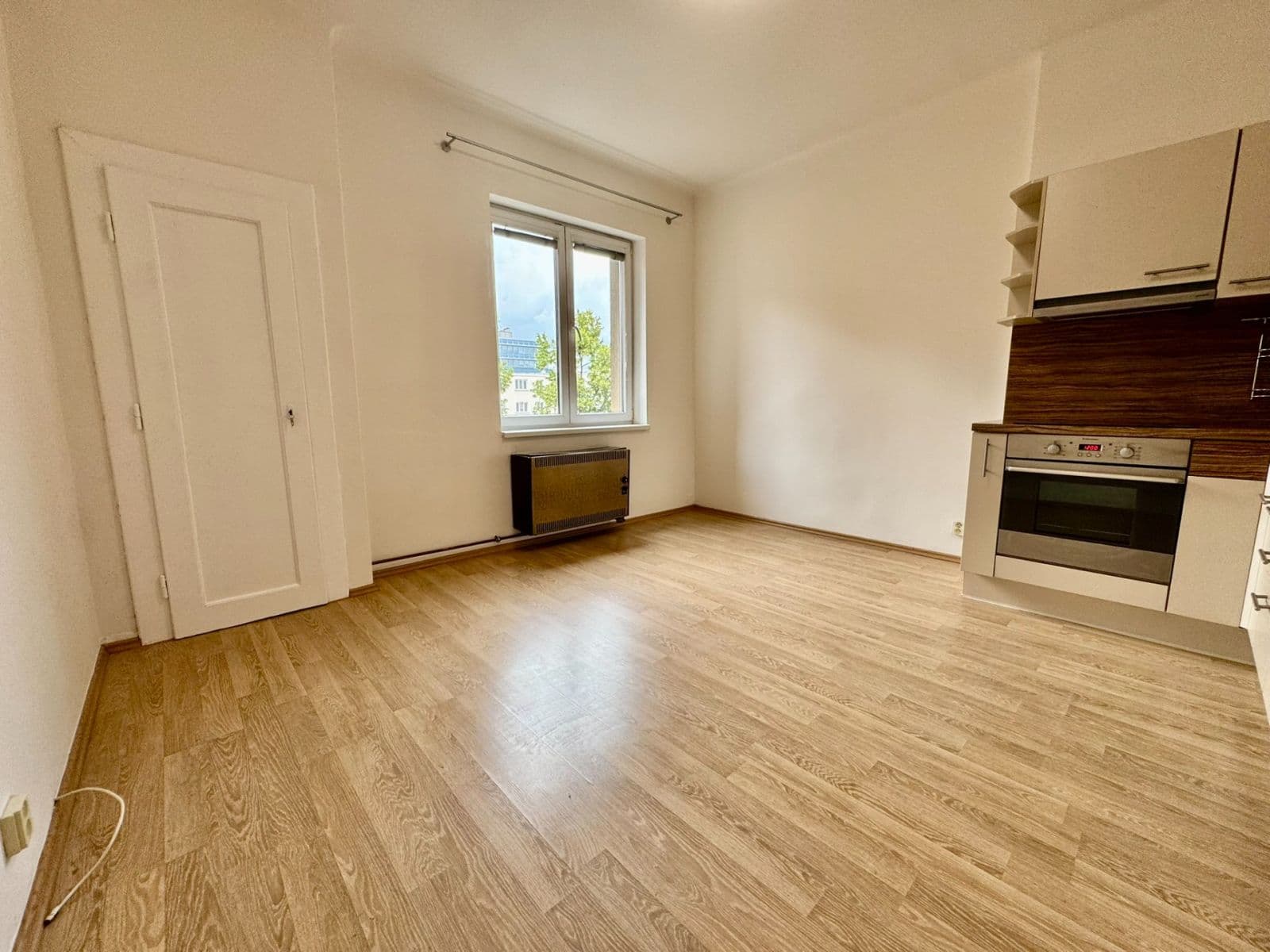 1 bedroom with open-plan kitchen flat to rent, 46 m², Biskupcova, Prague, Prague 1 bedroom with open-plan kitchen flat to rent, 46 m², Biskupcova, Prague, Prague