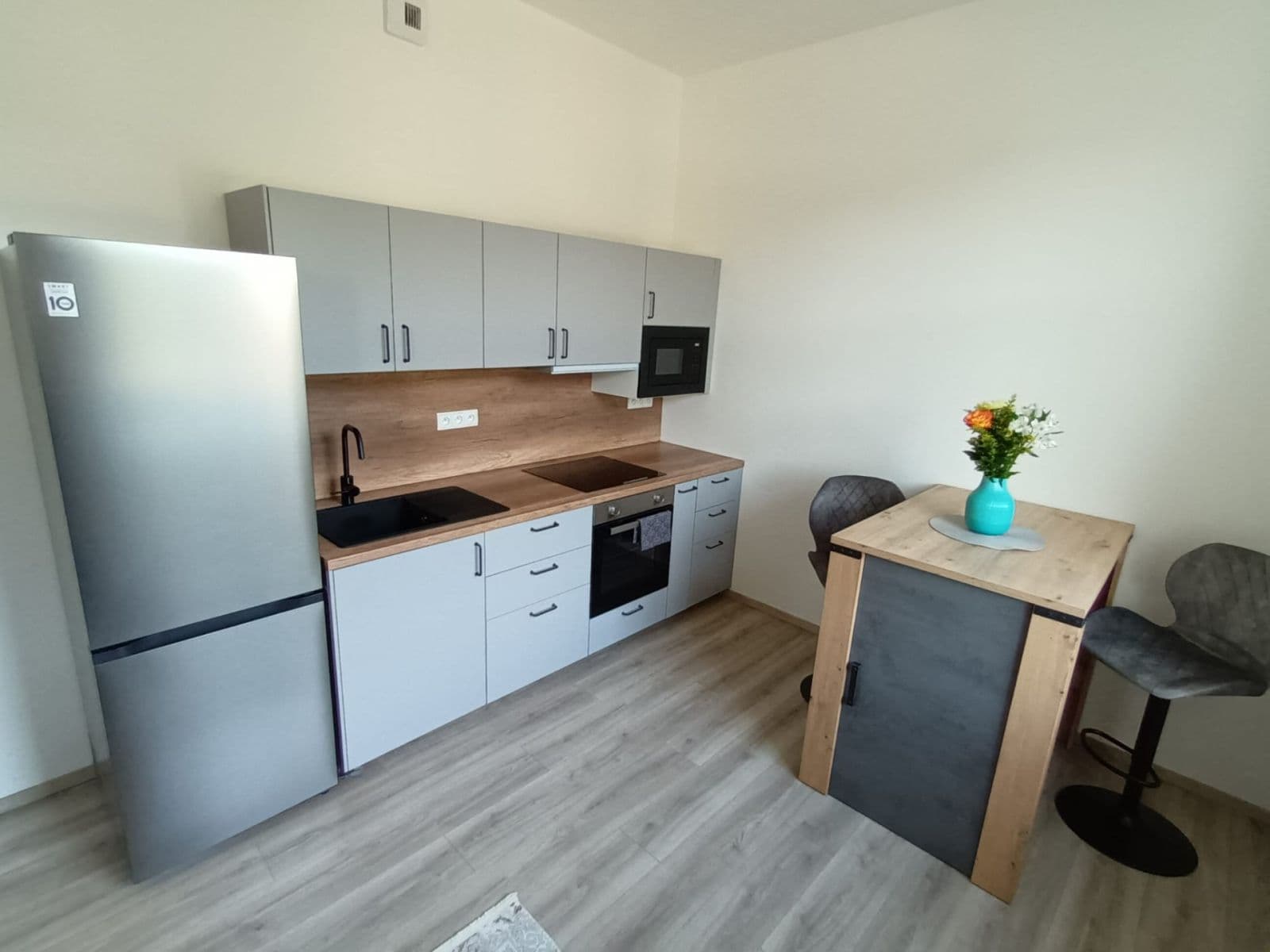 Studio flat to rent, 36 m², S. K. Neumanna, Kralupy nad Vltavou, Středočeský Region Studio flat to rent, 36 m², S. K. Neumanna, Kralupy nad Vltavou, Středočeský Region