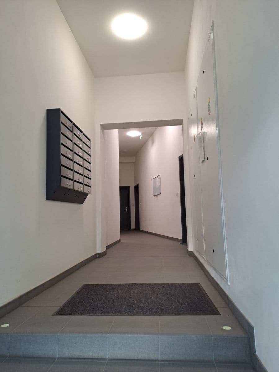 Studio flat to rent, 36 m², S. K. Neumanna, Kralupy nad Vltavou, Středočeský Region Studio flat to rent, 36 m², S. K. Neumanna, Kralupy nad Vltavou, Středočeský Region