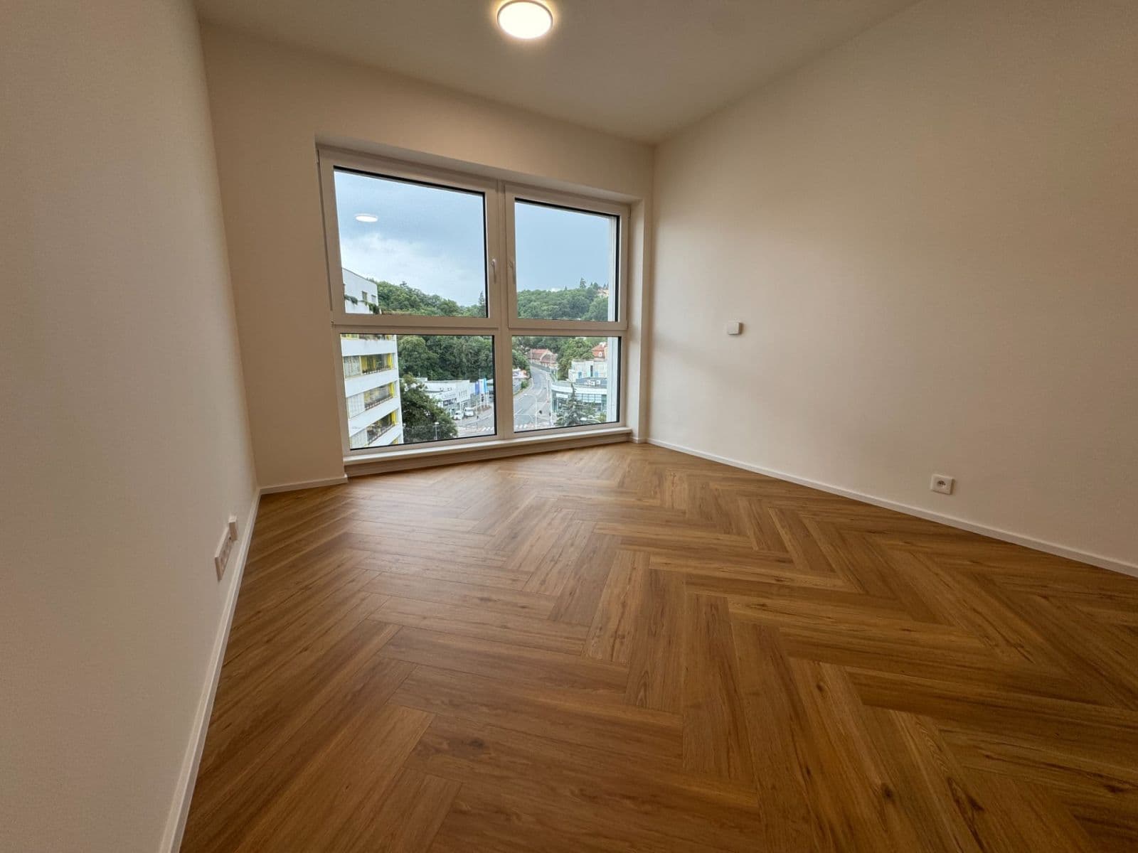 Studio flat to rent, 23 m², Plzeňská, Prague, Prague Studio flat to rent, 23 m², Plzeňská, Prague, Prague