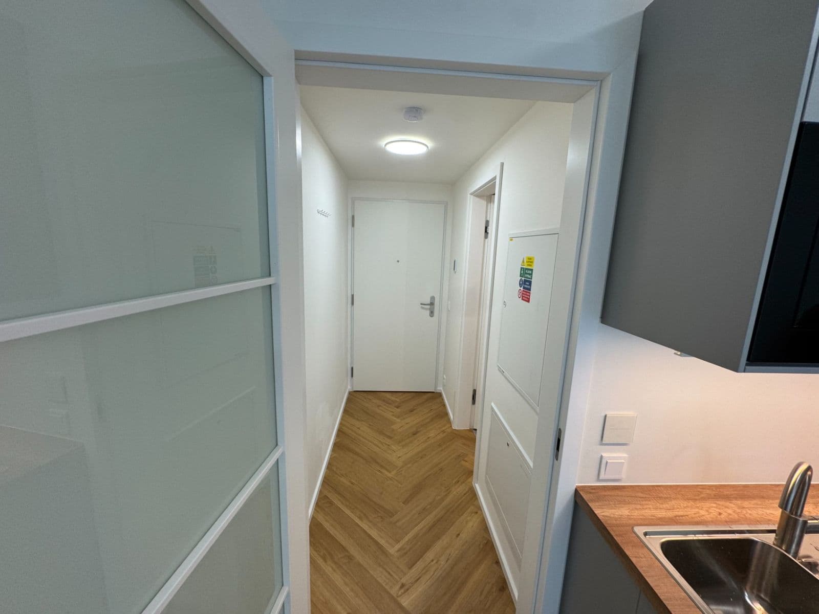 Studio flat to rent, 23 m², Plzeňská, Prague, Prague Studio flat to rent, 23 m², Plzeňská, Prague, Prague