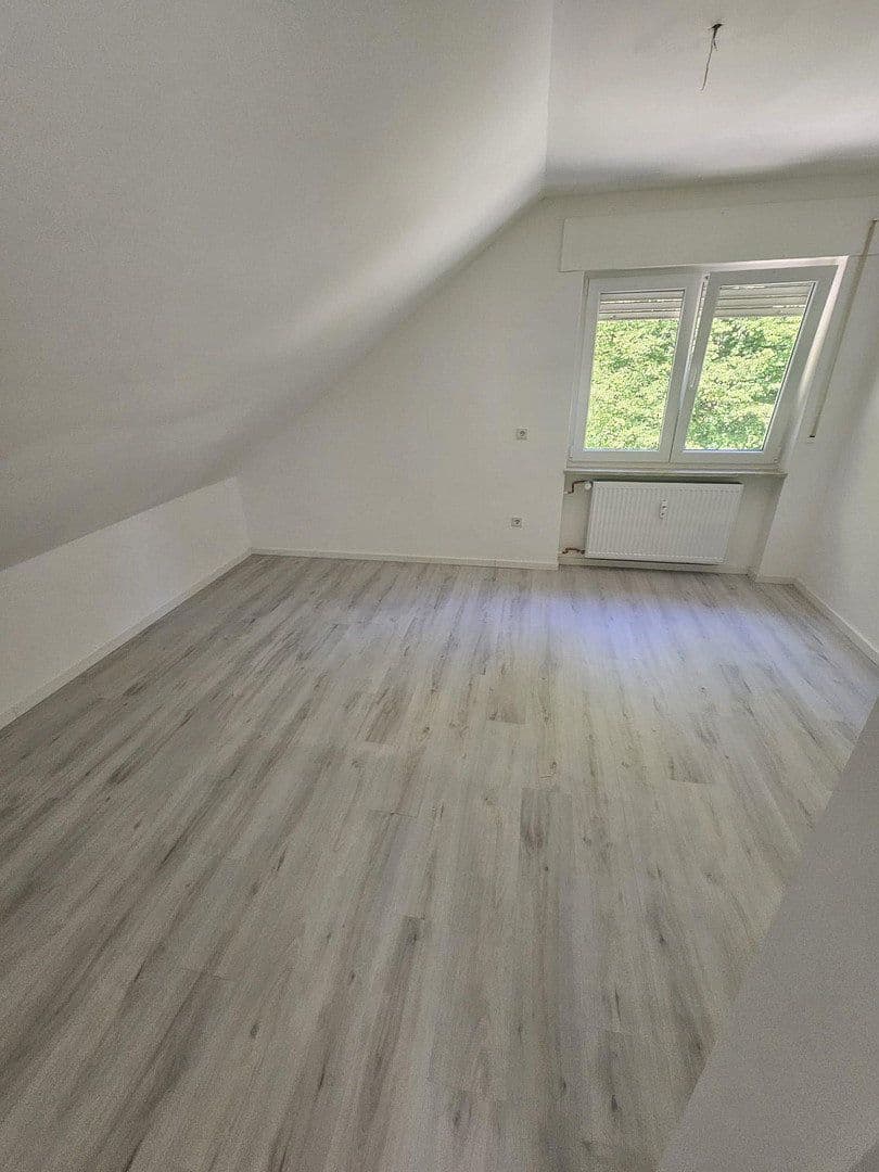 3 bedroom with open-plan kitchen flat to rent, 89 m², Waldstraße 20, Hirschhorn, Hesse 3 bedroom with open-plan kitchen flat to rent, 89 m², Waldstraße 20, Hirschhorn, Hesse