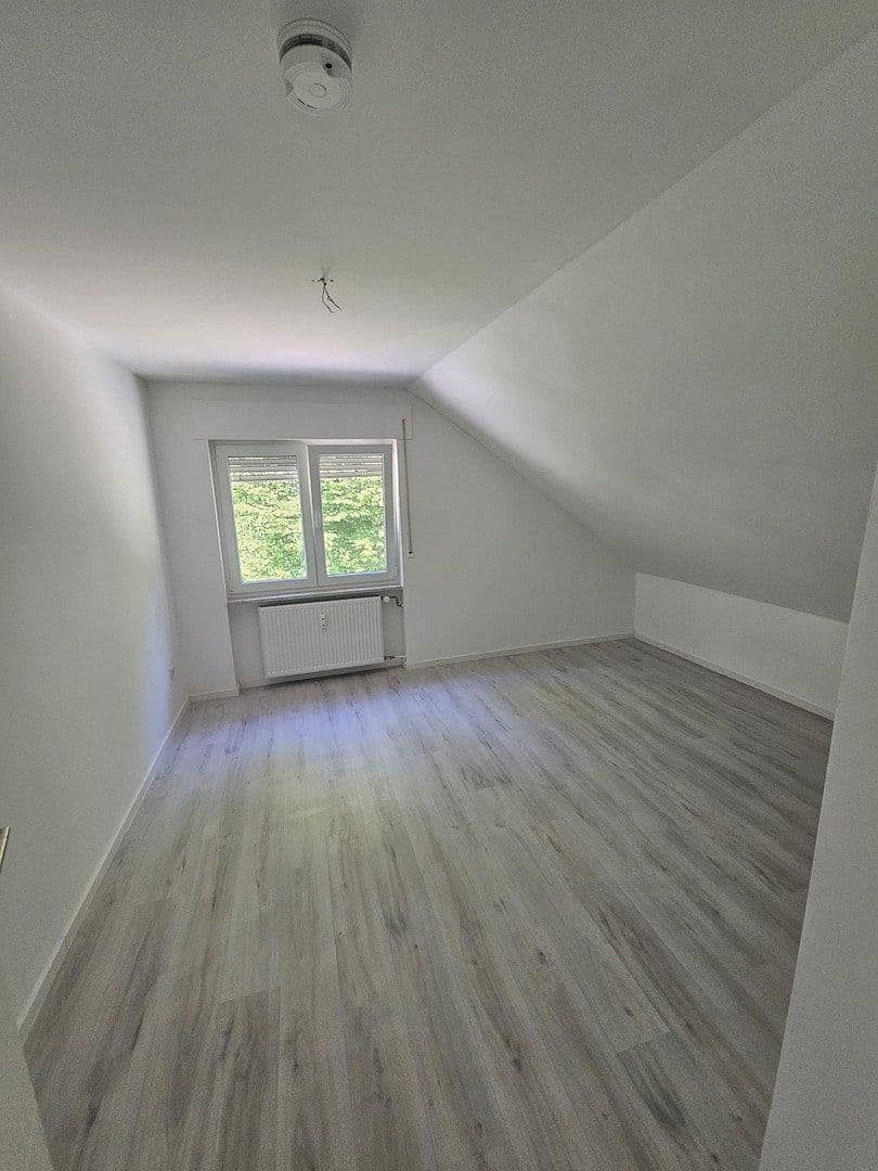 3 bedroom with open-plan kitchen flat to rent, 89 m², Waldstraße 20, Hirschhorn, Hesse 3 bedroom with open-plan kitchen flat to rent, 89 m², Waldstraße 20, Hirschhorn, Hesse