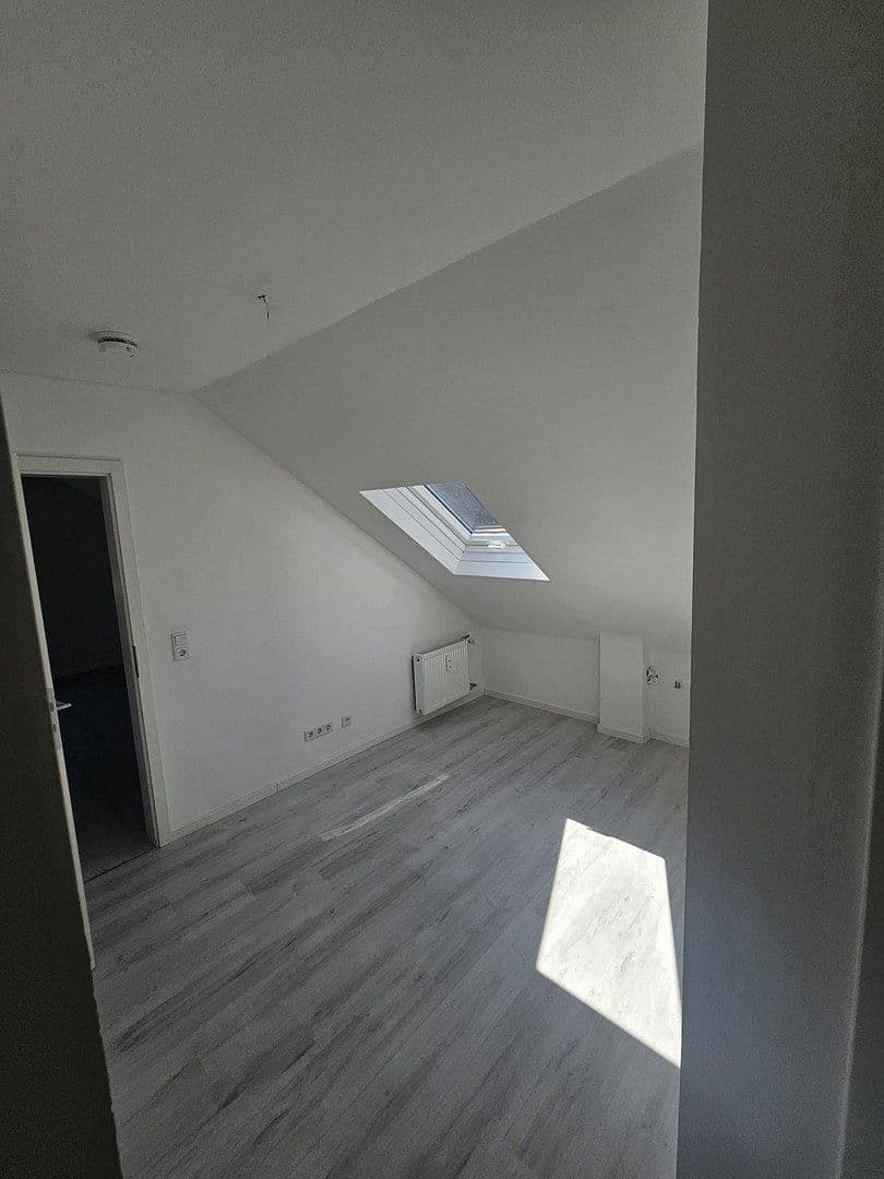 3 bedroom with open-plan kitchen flat to rent, 89 m², Waldstraße 20, Hirschhorn, Hesse 3 bedroom with open-plan kitchen flat to rent, 89 m², Waldstraße 20, Hirschhorn, Hesse