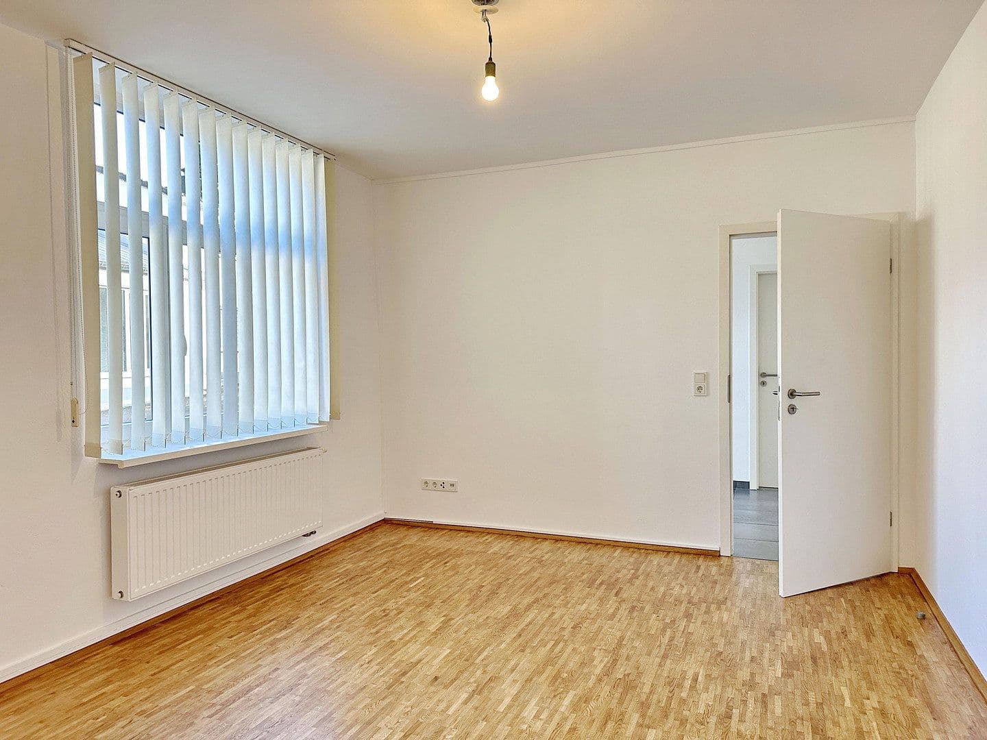 house for sale, 235 m², Bergisch Gladbach, North Rhine-Westphalia house for sale, 235 m², Bergisch Gladbach, North Rhine-Westphalia