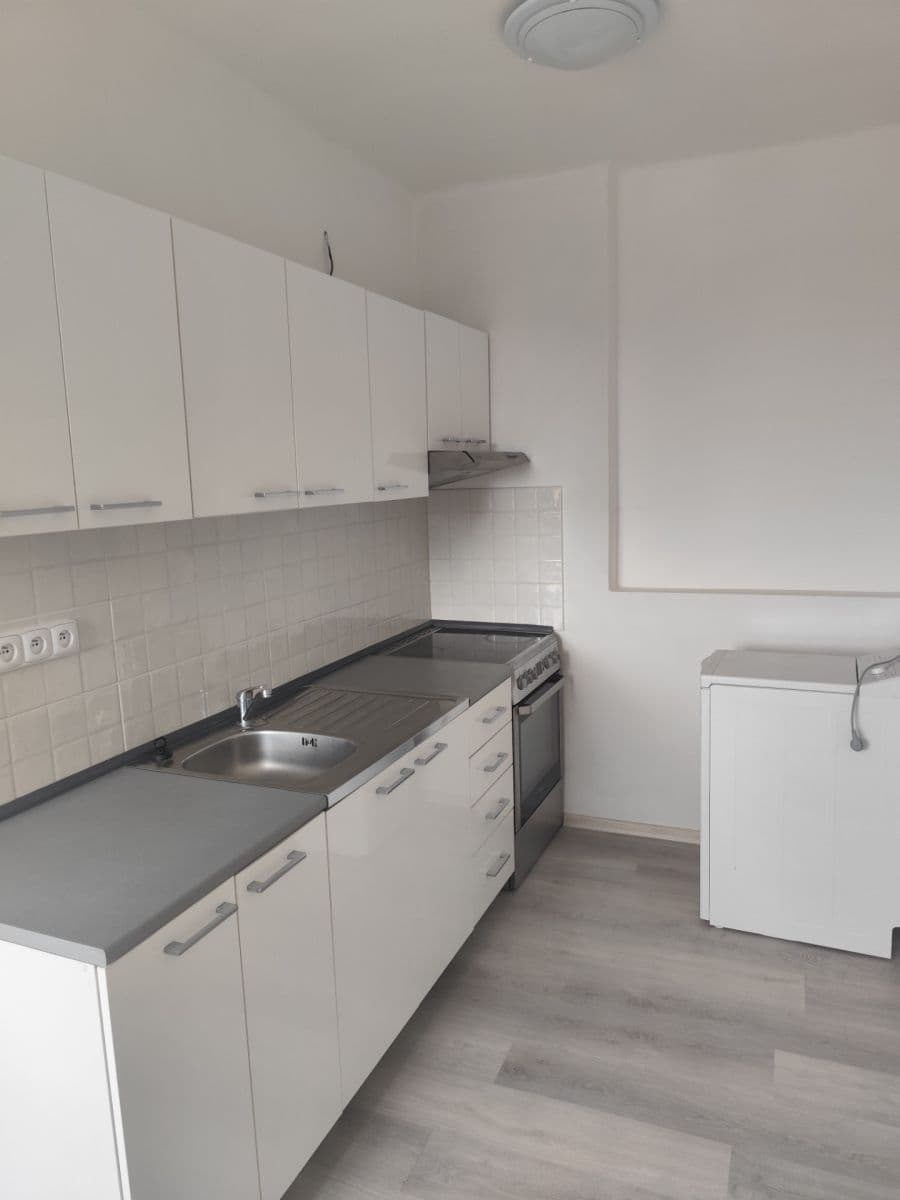 2 bedroom flat to rent, 60 m², Mírové náměstí, Dobříš, Středočeský Region 2 bedroom flat to rent, 60 m², Mírové náměstí, Dobříš, Středočeský Region