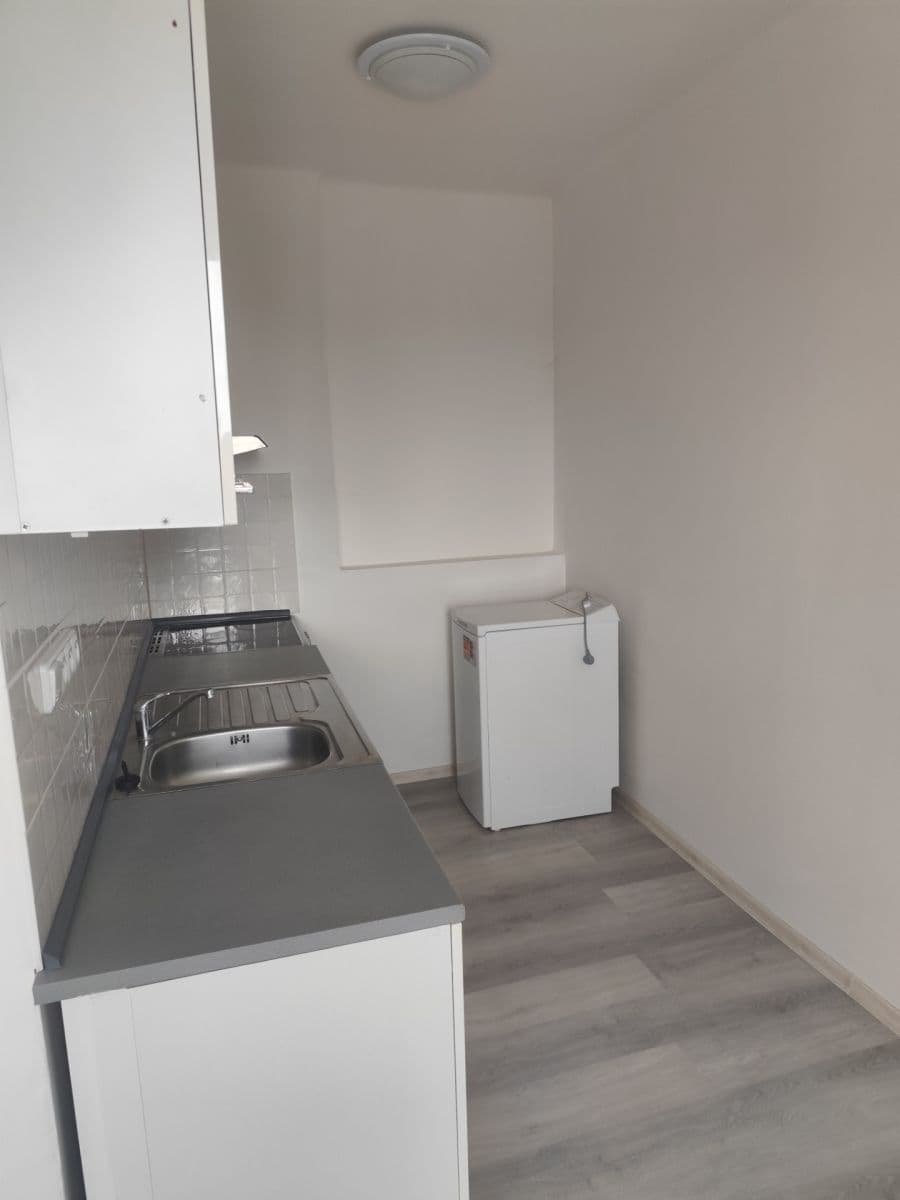 2 bedroom flat to rent, 60 m², Mírové náměstí, Dobříš, Středočeský Region 2 bedroom flat to rent, 60 m², Mírové náměstí, Dobříš, Středočeský Region