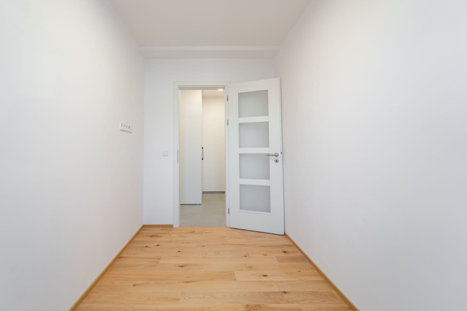 1 bedroom with open-plan kitchen flat to rent, 30 m², Pod Drinopolem, Prague, Prague 1 bedroom with open-plan kitchen flat to rent, 30 m², Pod Drinopolem, Prague, Prague