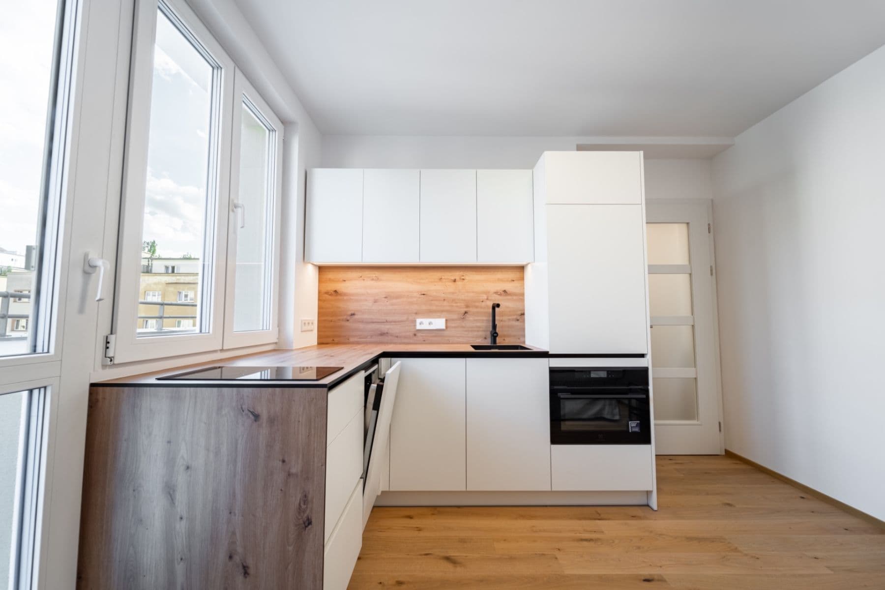 1 bedroom with open-plan kitchen flat to rent, 30 m², Pod Drinopolem, Prague, Prague 1 bedroom with open-plan kitchen flat to rent, 30 m², Pod Drinopolem, Prague, Prague