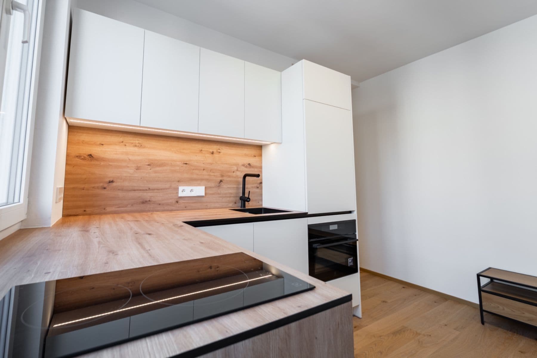 1 bedroom with open-plan kitchen flat to rent, 30 m², Pod Drinopolem, Prague, Prague 1 bedroom with open-plan kitchen flat to rent, 30 m², Pod Drinopolem, Prague, Prague