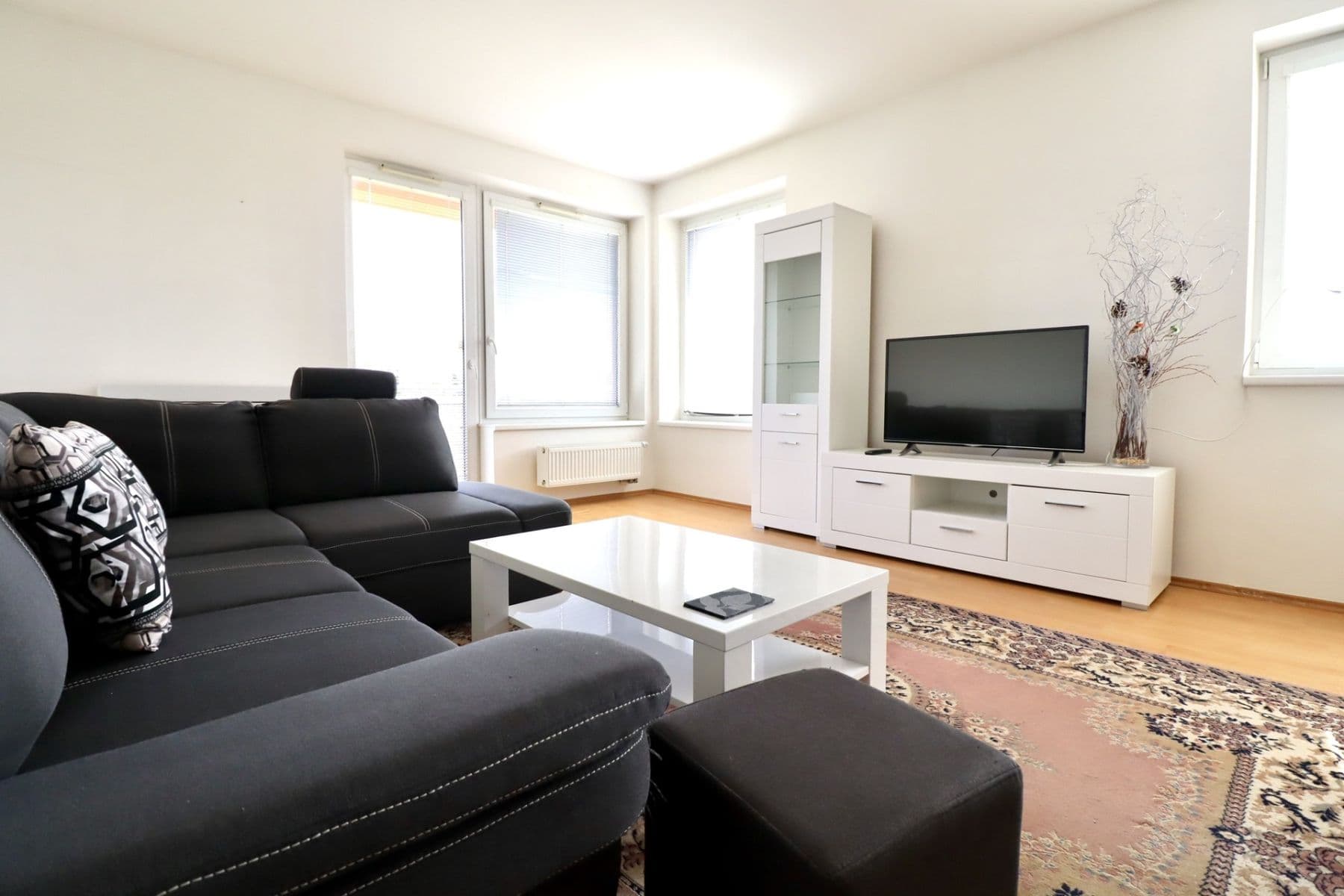 1 bedroom with open-plan kitchen flat to rent, 64 m², Za zámečkem, Prague, Prague 1 bedroom with open-plan kitchen flat to rent, 64 m², Za zámečkem, Prague, Prague