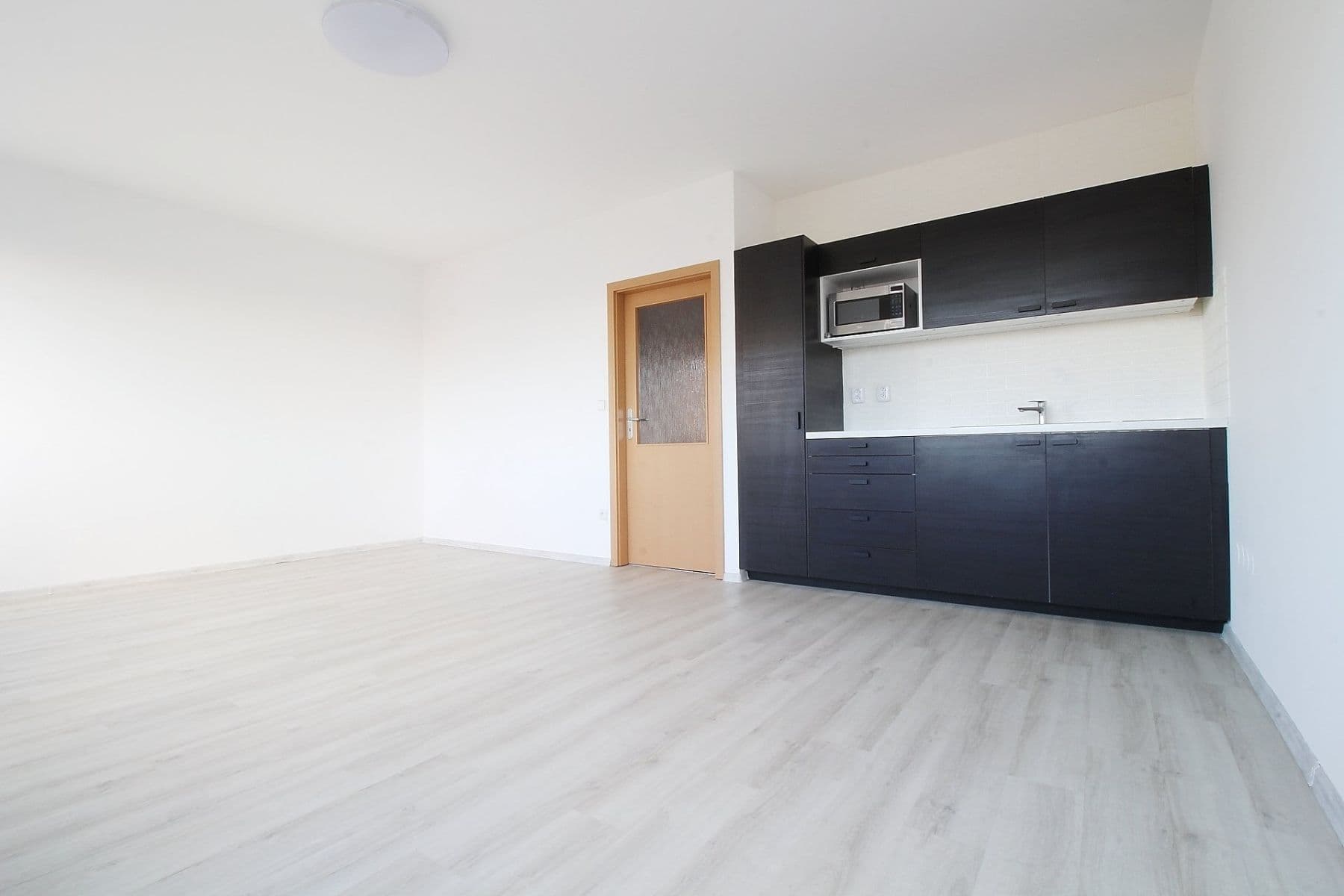 Studio flat to rent, 35 m², Teplická, Prague, Prague Studio flat to rent, 35 m², Teplická, Prague, Prague