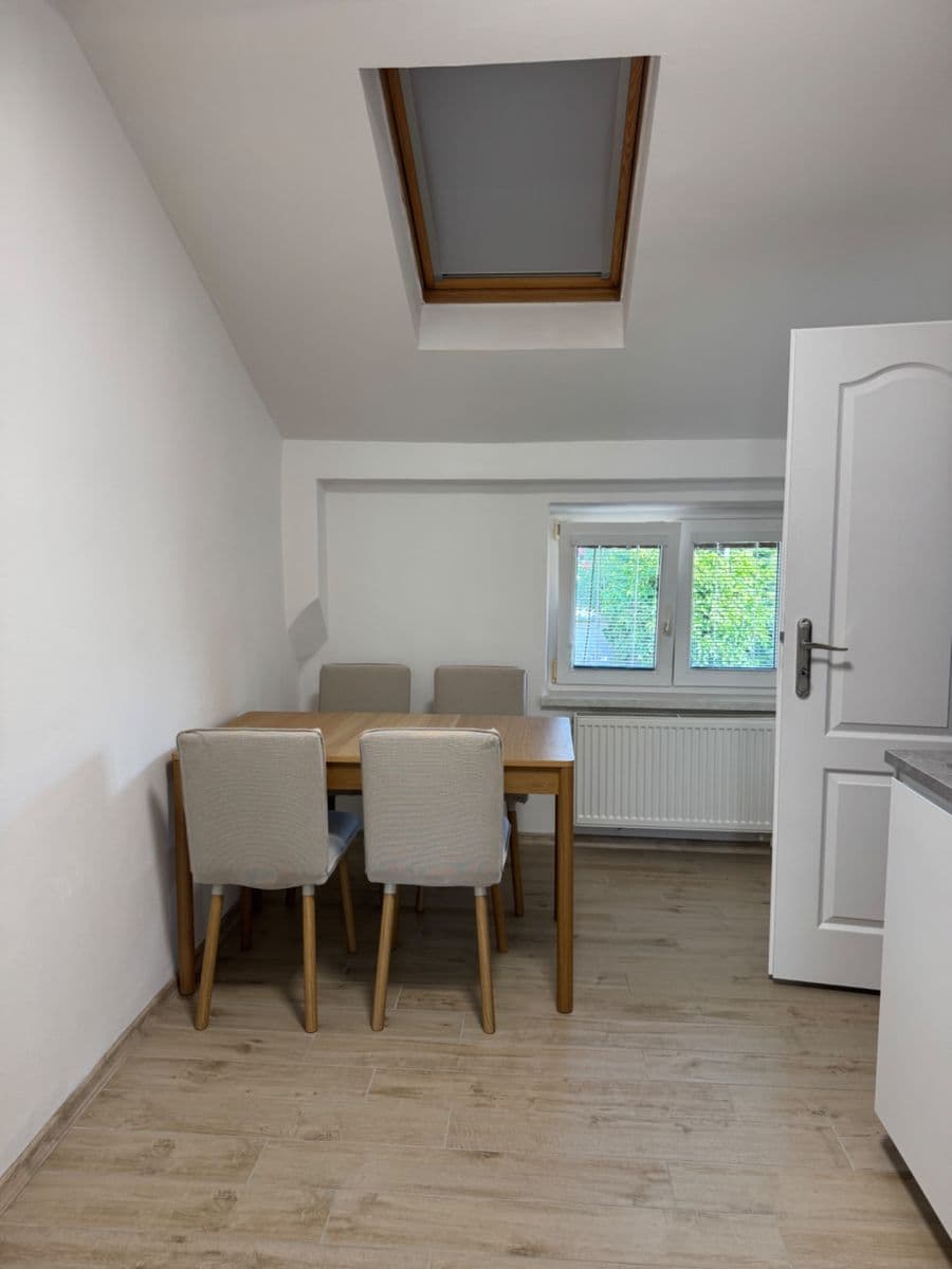 1 bedroom with open-plan kitchen flat to rent, 48 m², Kravařská, Ostrava, Moravskoslezský Region 1 bedroom with open-plan kitchen flat to rent, 48 m², Kravařská, Ostrava, Moravskoslezský Region