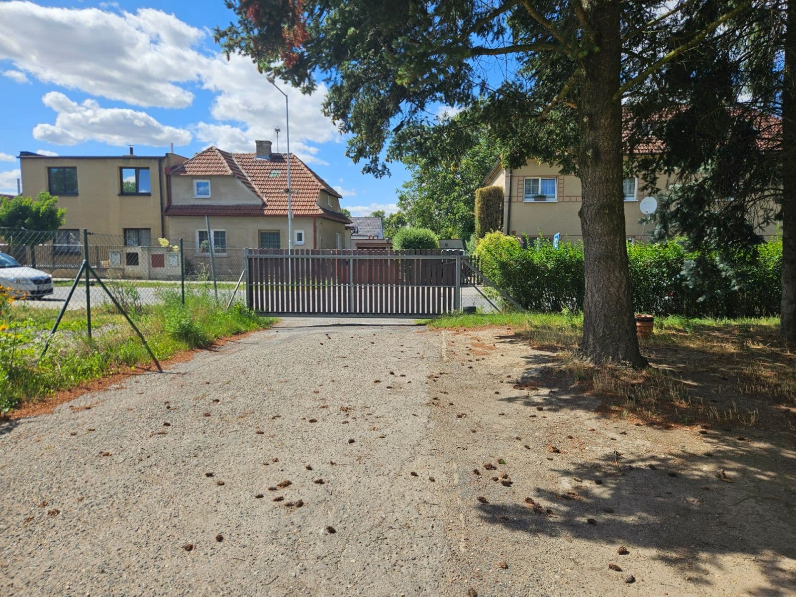 garage to rent, 20 m², Buštěhrad, Středočeský Region garage to rent, 20 m², Buštěhrad, Středočeský Region