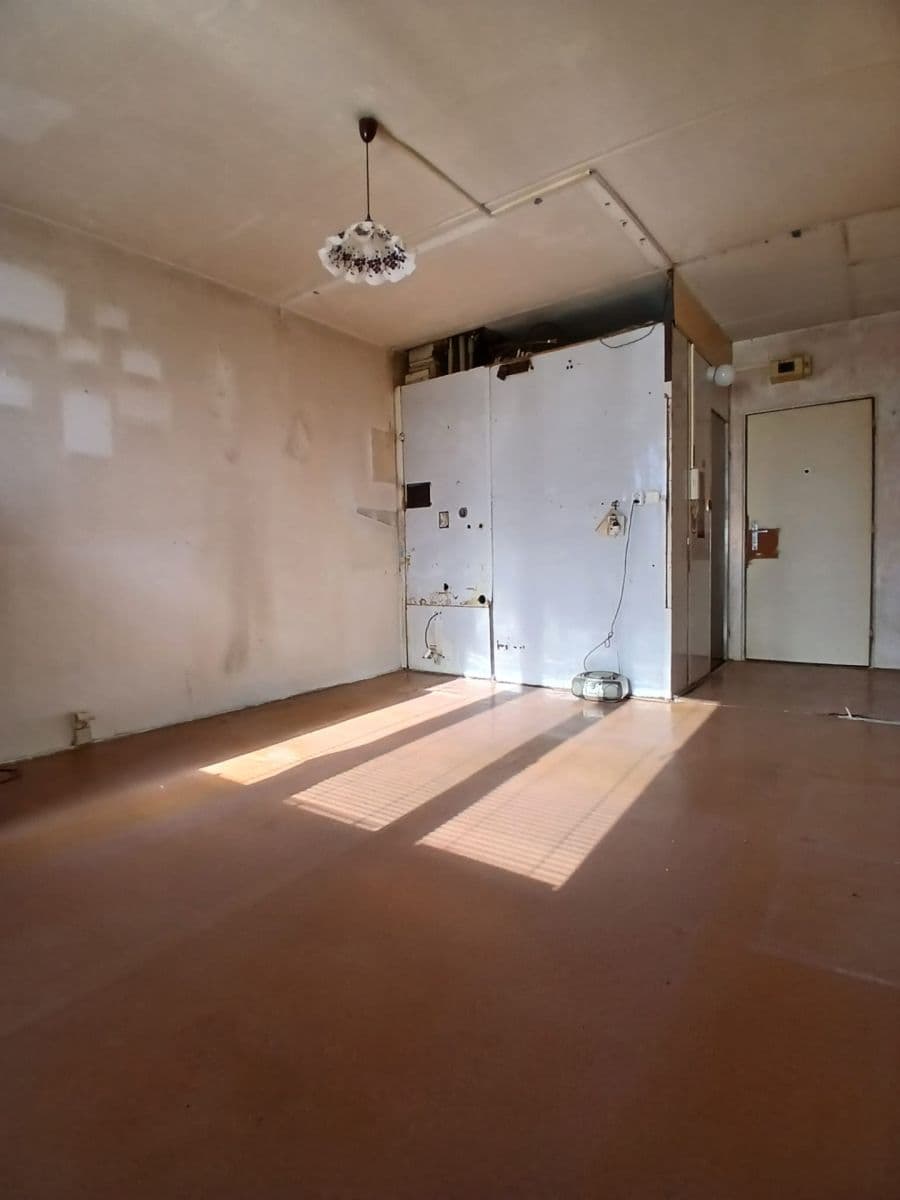 Small studio flat for sale, 20 m², U Porcelánky, Chodov, Karlovarský Region Small studio flat for sale, 20 m², U Porcelánky, Chodov, Karlovarský Region