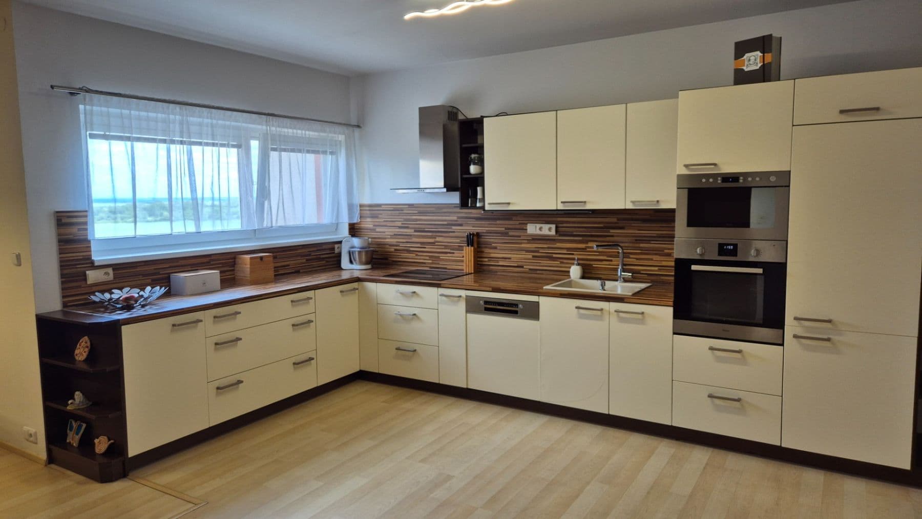2 bedroom with open-plan kitchen flat to rent, 60 m², Pavla Beneše, Prague, Prague 2 bedroom with open-plan kitchen flat to rent, 60 m², Pavla Beneše, Prague, Prague