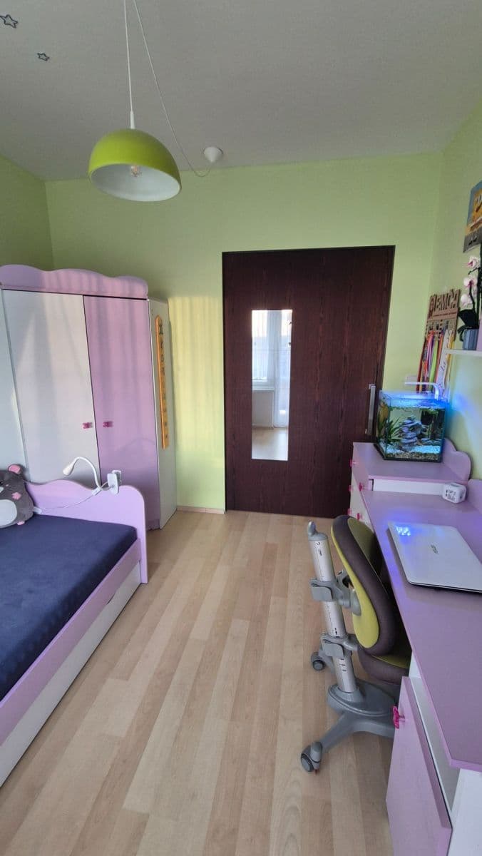 2 bedroom with open-plan kitchen flat to rent, 60 m², Pavla Beneše, Prague, Prague 2 bedroom with open-plan kitchen flat to rent, 60 m², Pavla Beneše, Prague, Prague