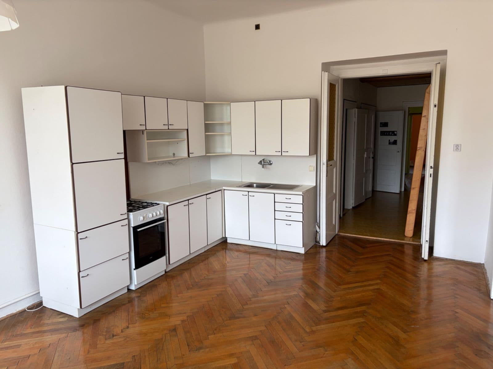 3 bedroom with open-plan kitchen flat for sale, 110 m², Václavkova, Prague, Prague 3 bedroom with open-plan kitchen flat for sale, 110 m², Václavkova, Prague, Prague