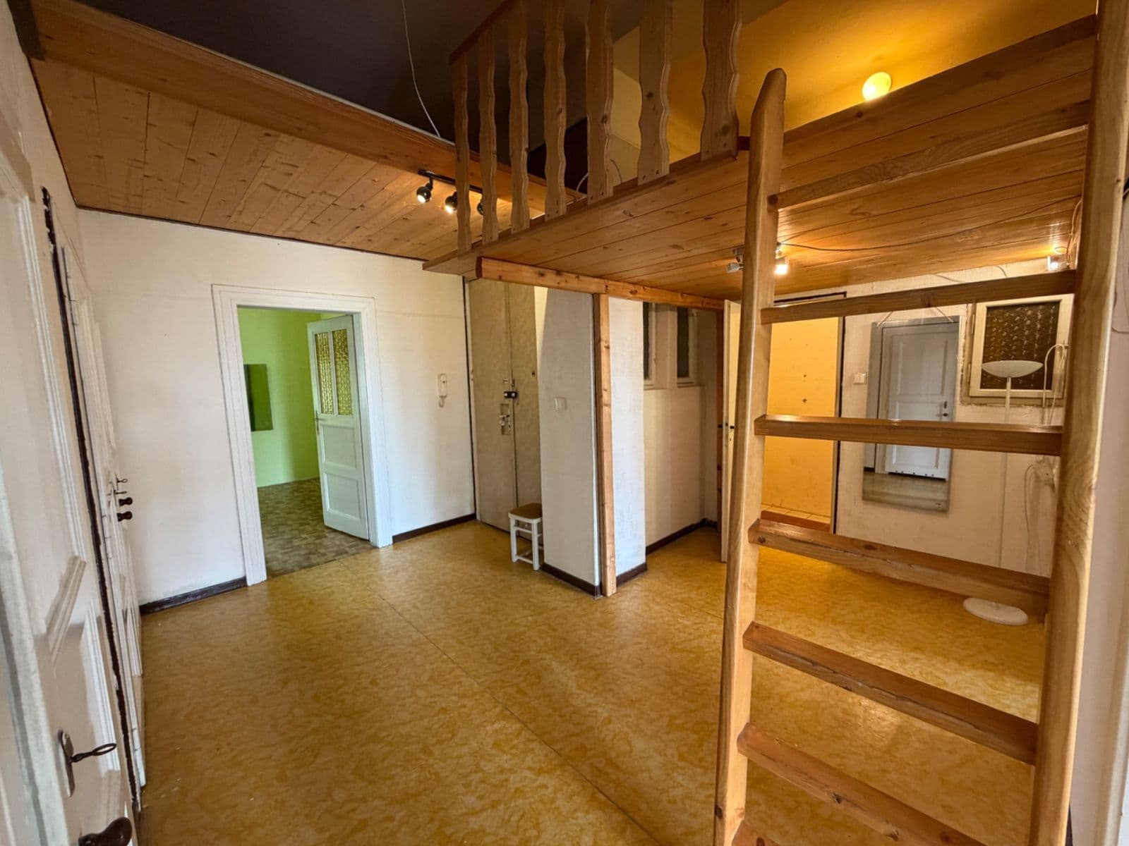 3 bedroom with open-plan kitchen flat for sale, 110 m², Václavkova, Prague, Prague 3 bedroom with open-plan kitchen flat for sale, 110 m², Václavkova, Prague, Prague