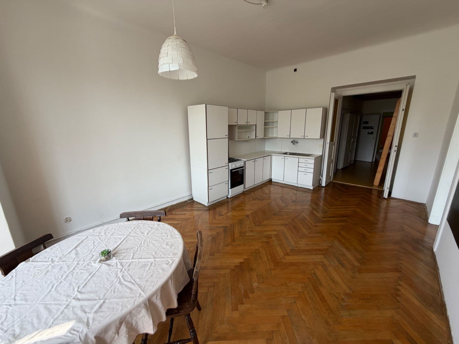3 bedroom with open-plan kitchen flat for sale, 110 m², Václavkova, Prague, Prague 3 bedroom with open-plan kitchen flat for sale, 110 m², Václavkova, Prague, Prague