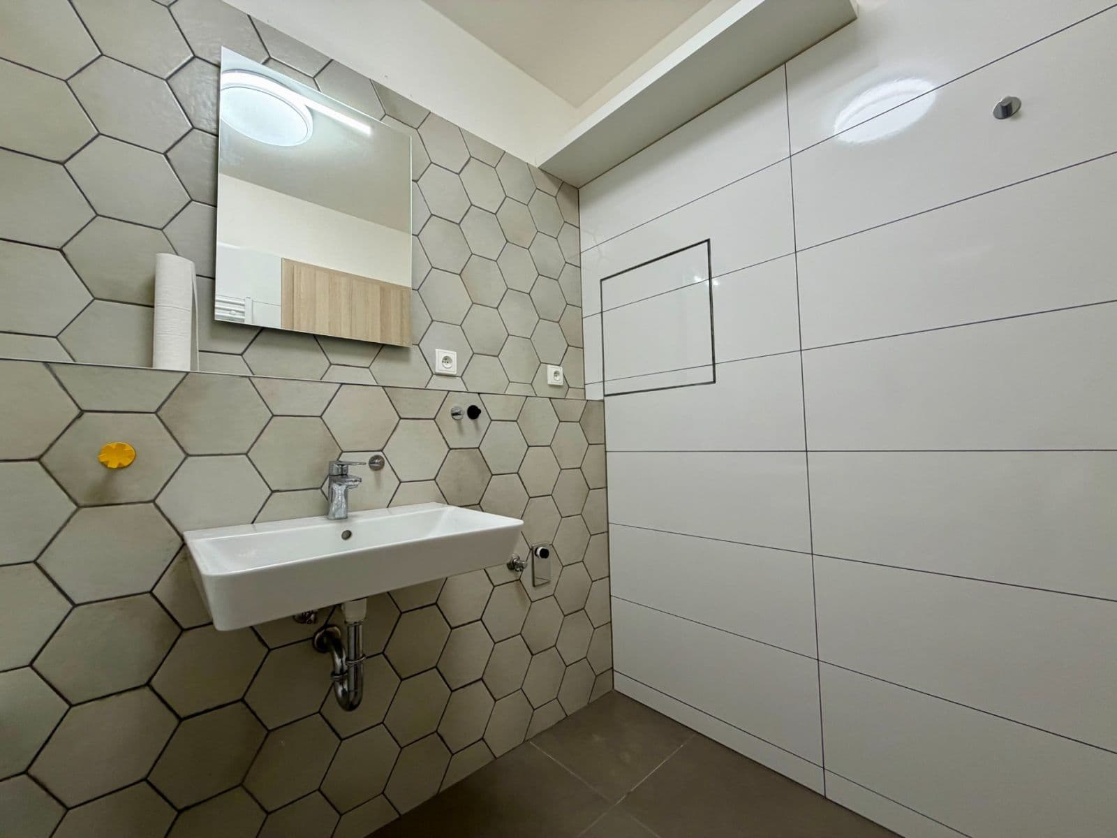 2 bedroom with open-plan kitchen flat to rent, 73 m², Opuštěná, Brno, Jihomoravský Region 2 bedroom with open-plan kitchen flat to rent, 73 m², Opuštěná, Brno, Jihomoravský Region