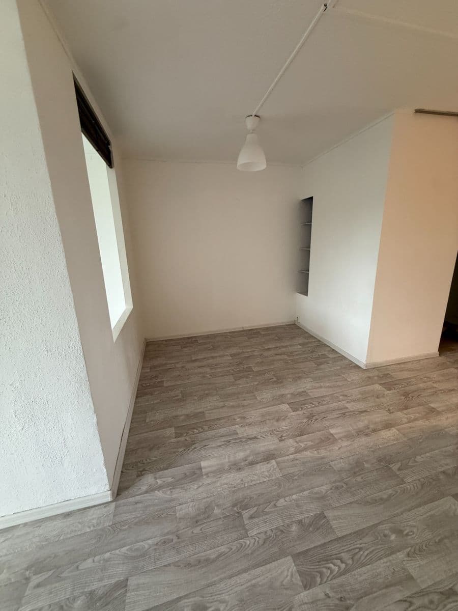 3 bedroom with open-plan kitchen flat to rent, 92 m², Augustinova, Prague, Prague 3 bedroom with open-plan kitchen flat to rent, 92 m², Augustinova, Prague, Prague