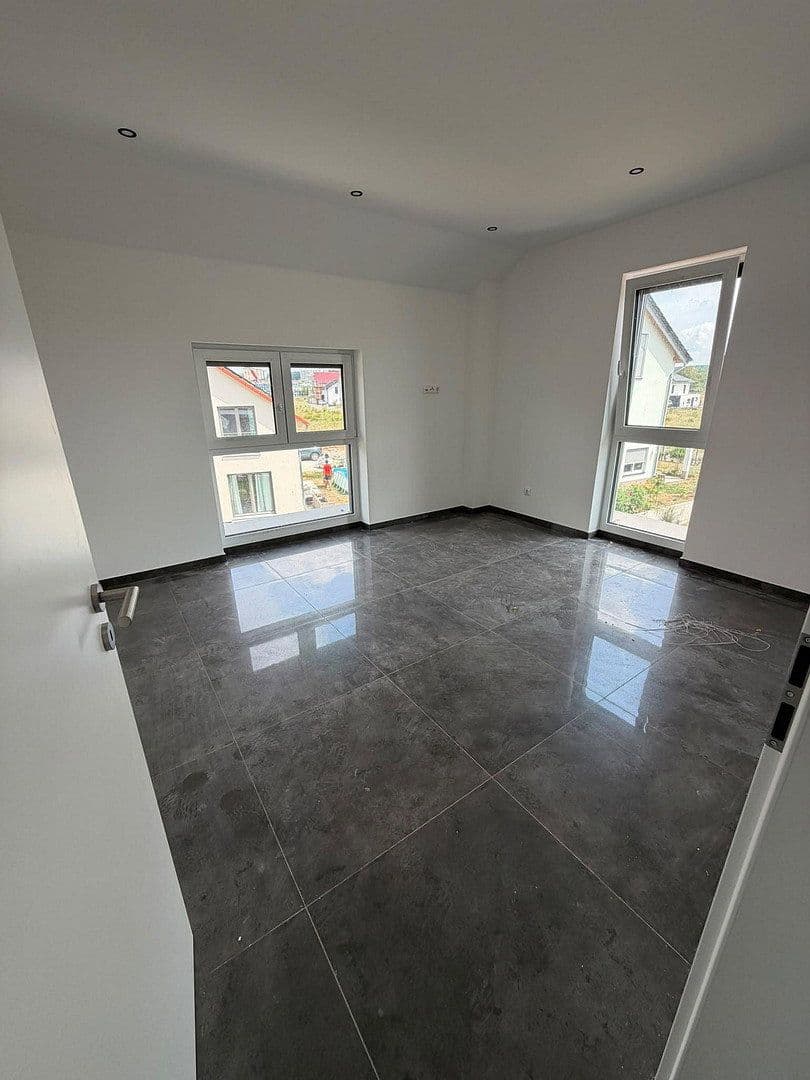 4 bedroom flat to rent, 105 m², Rodenbach, Hesse 4 bedroom flat to rent, 105 m², Rodenbach, Hesse