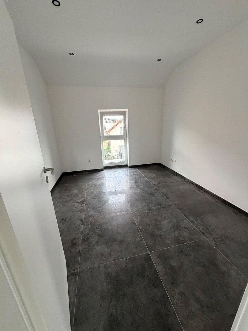 4 bedroom flat to rent, 105 m², Rodenbach, Hesse 4 bedroom flat to rent, 105 m², Rodenbach, Hesse